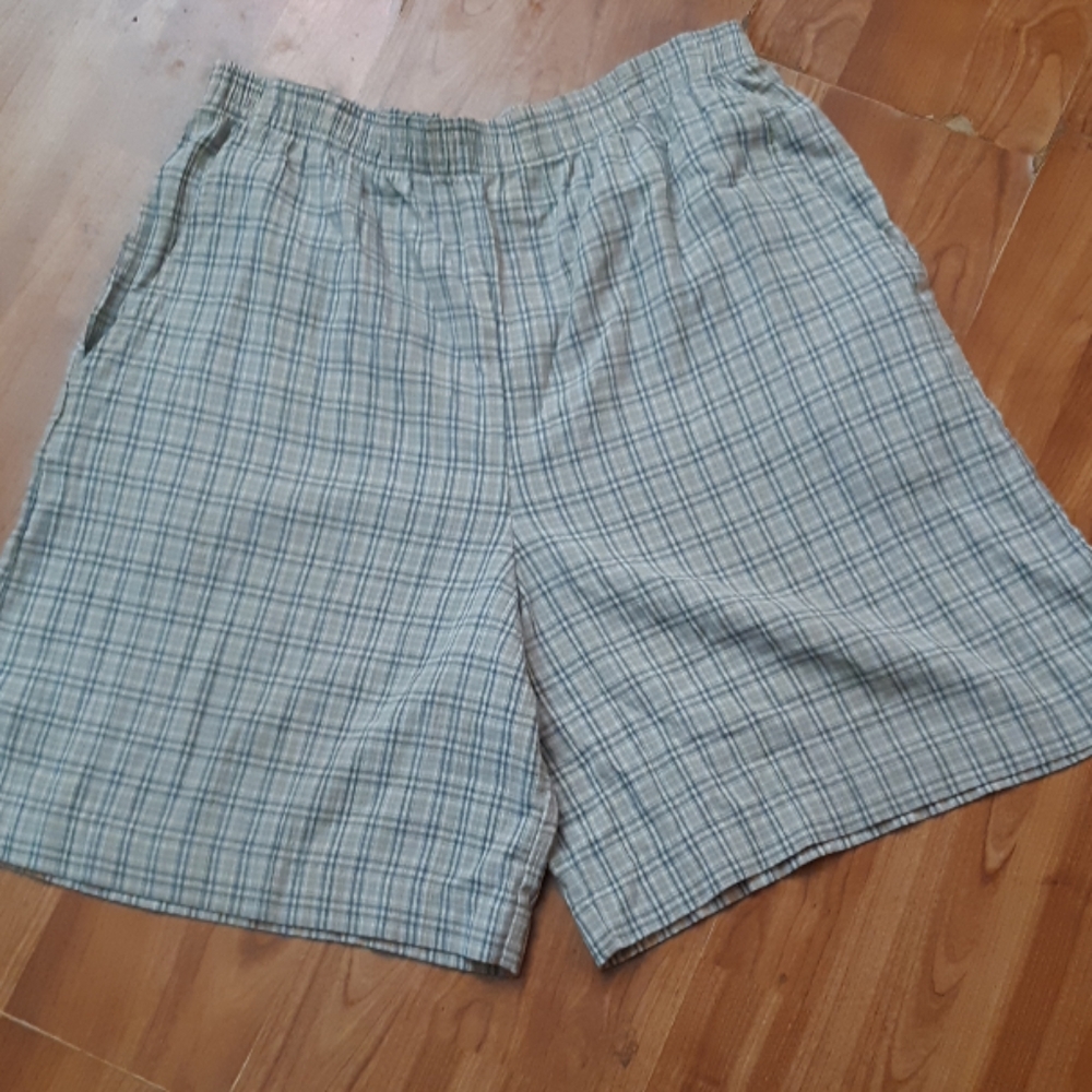 Womens sz 10 dressy shorts plaid elastic waist B15 golf Academy sporty